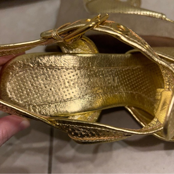 Goldenbleu Perforated Gold Mesh Platform Sandals - Picture 7 of 9